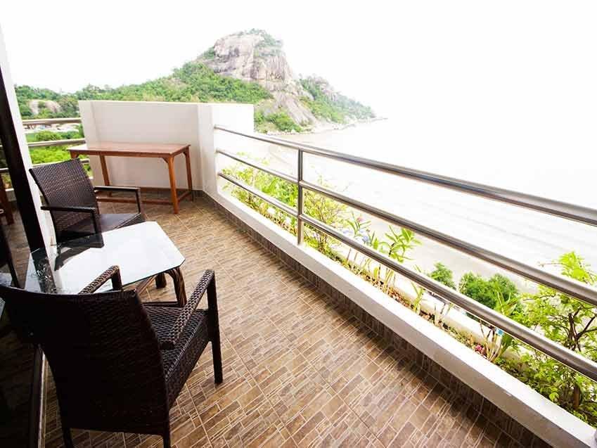 Hua Hin Takiab On The Beach Paradise Properties Buitenkant foto
